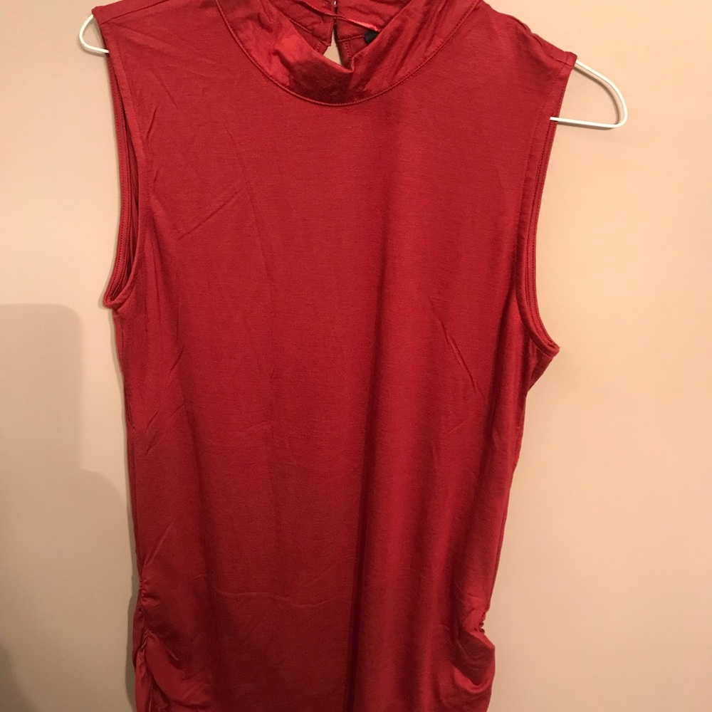 Harve’ Benard top